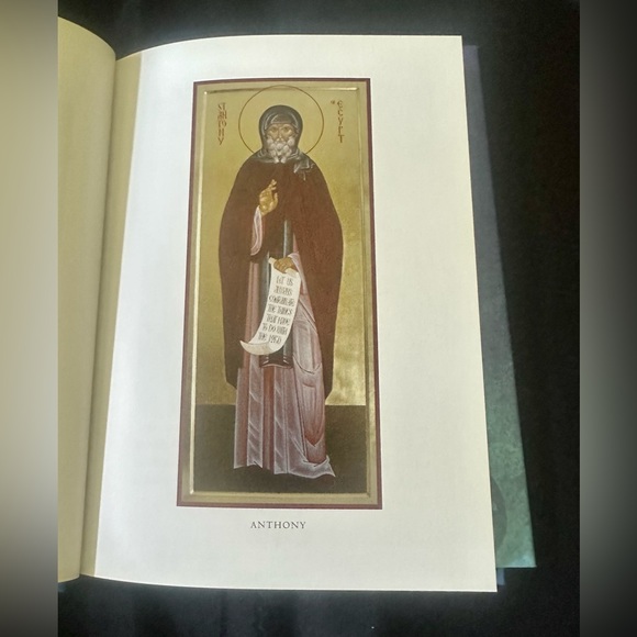 ICONS: The Essential Collection by sr. Faith Riccio, Cj - Picture 7 of 10